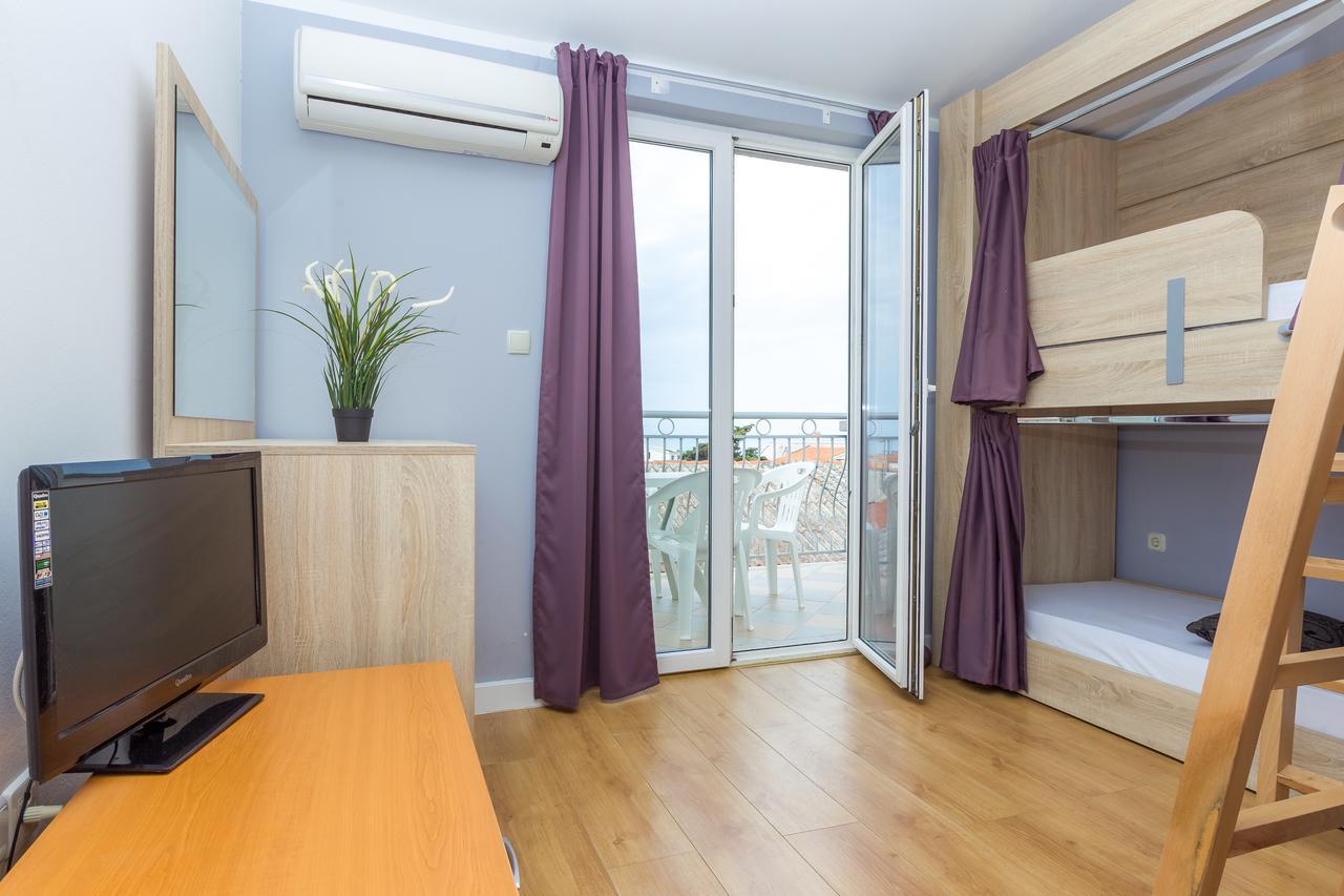 Apartments In City Center Ventus Novalja Eksteriør bilde